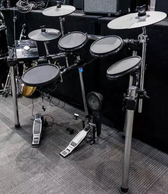 Alesis - Forge Kit - Eight-Piece Drum Kit with Forge Drum Module 2